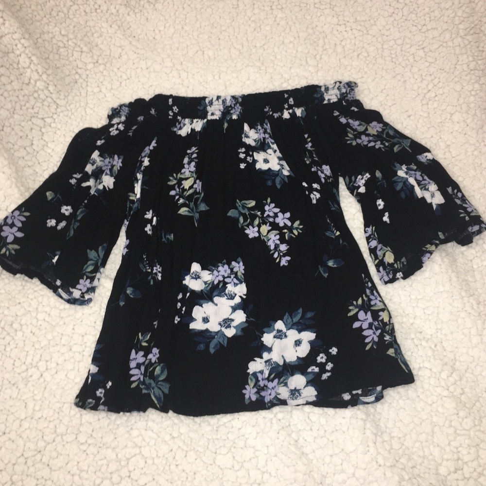 Hollister Off The Shoulder